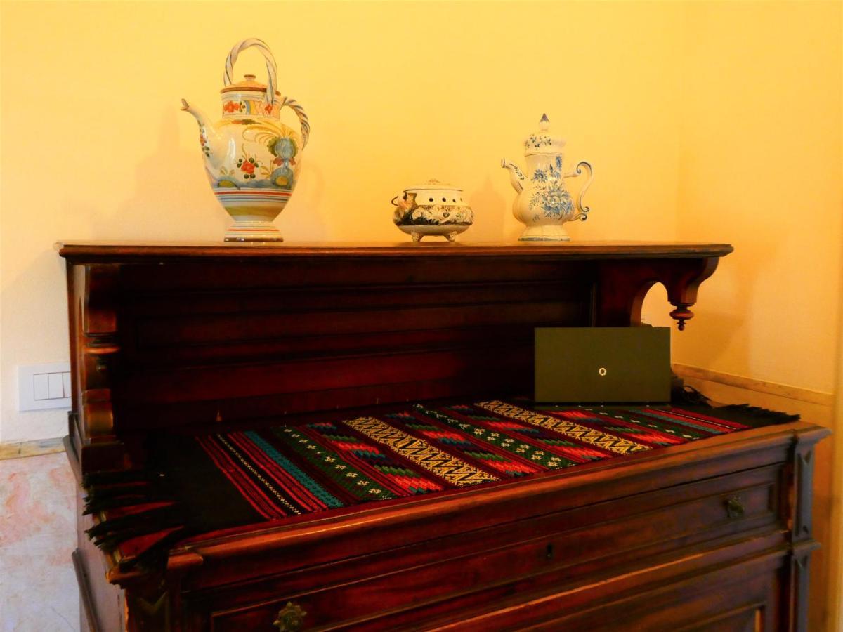 Casa Storica E Confortevole エンポリ エクステリア 写真